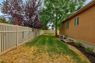 1013 W 250 N, Clearfield, UT 84015 - Photo 4