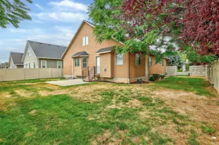 1013 W 250 N, Clearfield, UT 84015 - Photo 2
