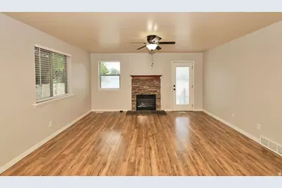 1013 W 250 N, Clearfield, UT 84015 - Photo 6