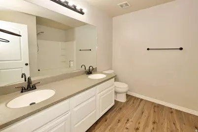 1013 W 250 N, Clearfield, UT 84015 - Photo 32
