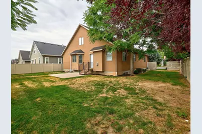 1013 W 250 N, Clearfield, UT 84015 - Photo 4