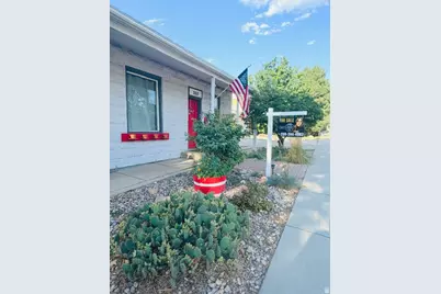 260 W 400 N, Bountiful, UT 84010 - Photo 2