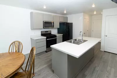 1809 N Blue Iris Ave #1068, Tooele, UT 84074 - Photo 4