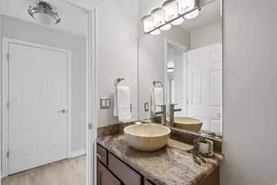 8531 Pebble Creek Cir, Sandy, UT 84093 - Photo 18