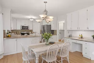 8531 Pebble Creek Cir, Sandy, UT 84093 - Photo 4
