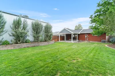8859 S 1275 E, Sandy, UT 84094 - Photo 32