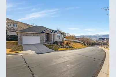 352 E Haven Crest Rd S, Draper, UT 84020 - Photo 2