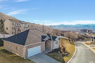 352 E Haven Crest Rd S, Draper, UT 84020 - Photo 4