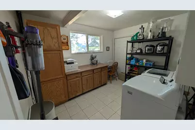 10585 N 6400 W, Highland, UT 84003 - Photo 20