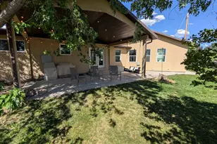 10585 N 6400 W, Highland, UT 84003 - Photo 4