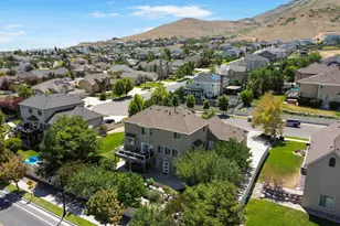 6042 W Trailview Way S, Herriman, UT 84096 - Photo 2