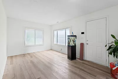 341 N 200 W, Tooele, UT 84074 - Photo 4
