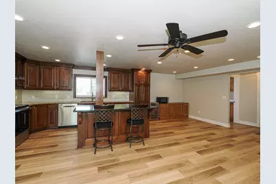 2524 S Edgehill Dr, Bountiful, UT 84010 - Photo 30