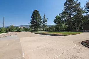2524 S Edgehill Dr, Bountiful, UT 84010 - Photo 16