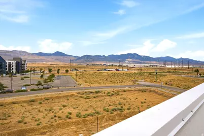 10629 S Stavanger Dr, South Jordan, UT 84009 - Photo 8