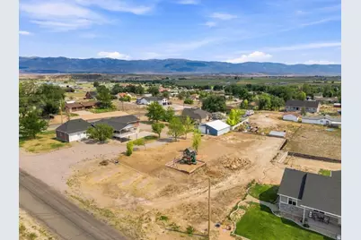 191 N 300 E, Moroni, UT 84646 - Photo 16