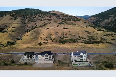 146 S Rock Lock Dr #9, Fruit Heights, UT 84037 - Photo 2