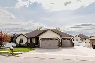 2726 S 775 W, Perry, UT 84302 - Photo 2