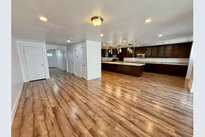 5058 S Moray Ct, Holladay, UT 84117 - Photo 4