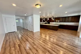 5058 S Moray Ct, Holladay, UT 84117 - Photo 4