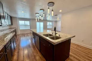 5058 S Moray Ct, Holladay, UT 84117 - Photo 8