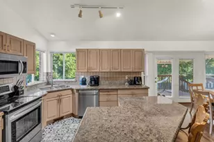 846 E Holroyd Dr S, South Ogden, UT 84403 - Photo 8