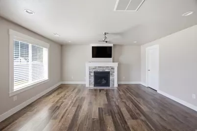 432 W 1140 N, Logan, UT 84341 - Photo 6