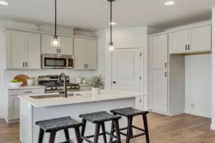 2577 N 2080 W, Clinton, UT 84015 - Photo 2