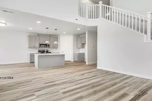 2569 N 2080 W, Clinton, UT 84015 - Photo 4