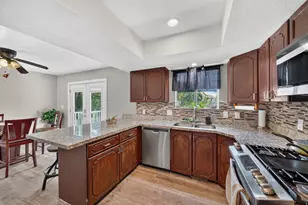 4385 S 2900 W, Roy, UT 84067 - Photo 12