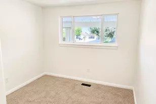 5642 S 2665 W, Taylorsville, UT 84129 - Photo 12
