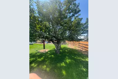 118 Shuman St, East Carbon, UT 84520 - Photo 18
