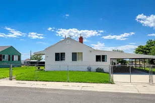 118 Shuman St, East Carbon, UT 84520 - Photo 2