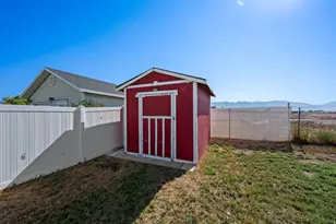2821 W 2330 S, Syracuse, UT 84075 - Photo 46