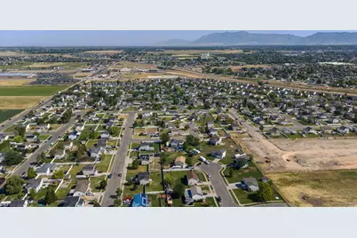 2821 W 2330 S, Syracuse, UT 84075 - Photo 56