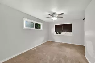 340 W Porter Ln, Centerville, UT 84014 - Photo 10