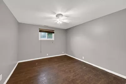 340 W Porter Ln, Centerville, UT 84014 - Photo 16