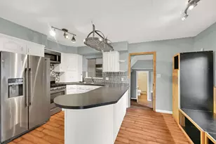 340 W Porter Ln, Centerville, UT 84014 - Photo 4