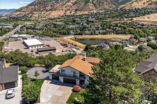 6807 S Pine Rock Cir E, Cottonwood Heights, UT 84121 - Photo 4
