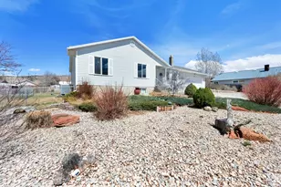 154 W Main St, Bicknell, UT 84715 - Photo 4