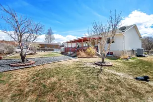 154 W Main St, Bicknell, UT 84715 - Photo 6