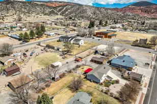 154 W Main St, Bicknell, UT 84715 - Photo 30