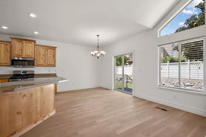 1433 E 200 S, Lindon, UT 84042 - Photo 12