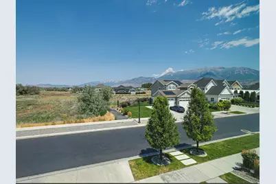 154 E Zinfandel Ln, Vineyard, UT 84059 - Photo 4