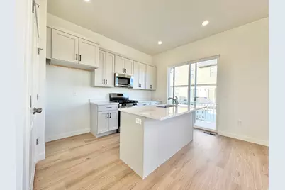 1650 N Main St, Layton, UT 84041 - Photo 8