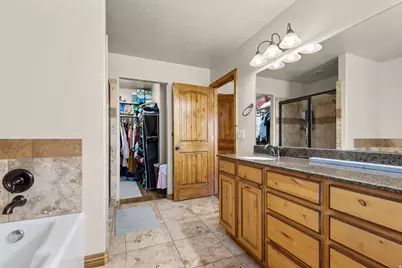 835 S Fox Ln, Orem, UT 84059 - Photo 16