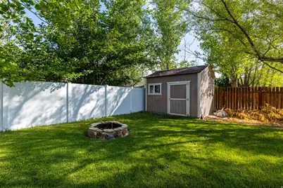 244 W Dimaggio Dr, Tooele, UT 84074 - Photo 18