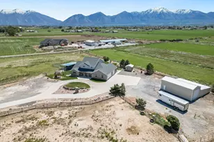 3847 W 6800 St S, Benjamin, UT 84660 - Photo 2