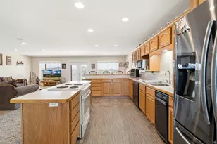 3847 W 6800 St S, Benjamin, UT 84660 - Photo 14