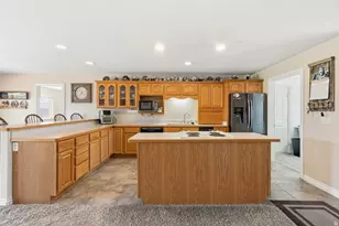 3847 W 6800 St S, Benjamin, UT 84660 - Photo 12